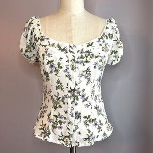 E & M fitted sweetheart neckline button front floral puff sleeve crop top Size M